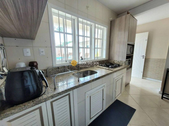 Imagem Casa com 4 Quartos à Venda, 215 m² em Mariscal - Bombinhas Imagem Casa com 4 Quartos à Venda, 215 m² em Mariscal - Bombinhas