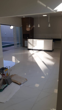Imagem Casa com 3 Quartos à Venda, 231 m² em Jardim Imperial - Cuiabá Imagem Casa com 3 Quartos à Venda, 231 m² em Jardim Imperial - Cuiabá