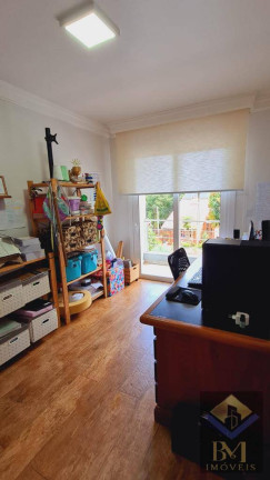 Imagem Casa com 3 Quartos à Venda, em São Paulo Imagem Casa com 3 Quartos à Venda, em São Paulo