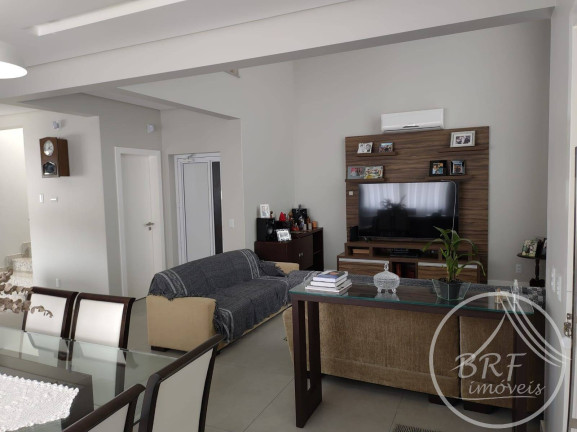 Casa com 3 Quartos à Venda, 327 m² em Estreito - Florianópolis