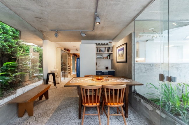 Imagem Casa com 2 Quartos à Venda, 223 m² em Sumaré - São Paulo Imagem Casa com 2 Quartos à Venda, 223 m² em Sumaré - São Paulo