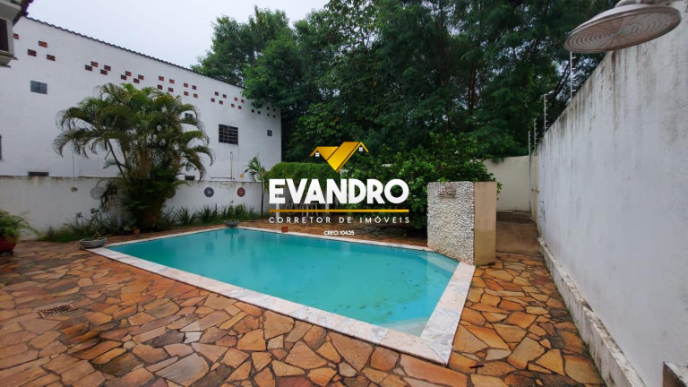 Imagem Casa com 3 Quartos à Venda, 431 m² em Boa Esperança - Cuiabá Imagem Casa com 3 Quartos à Venda, 431 m² em Boa Esperança - Cuiabá