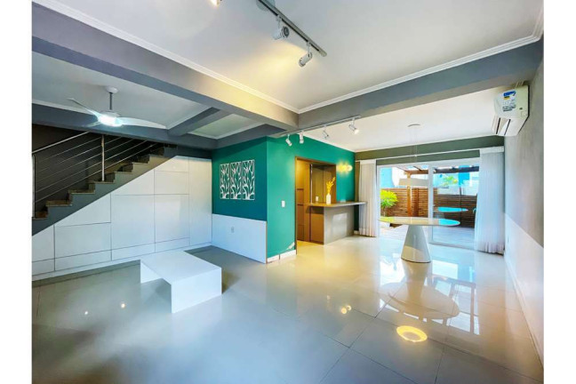 Casa com 3 Quartos à Venda,  em Hípica - Porto Alegre