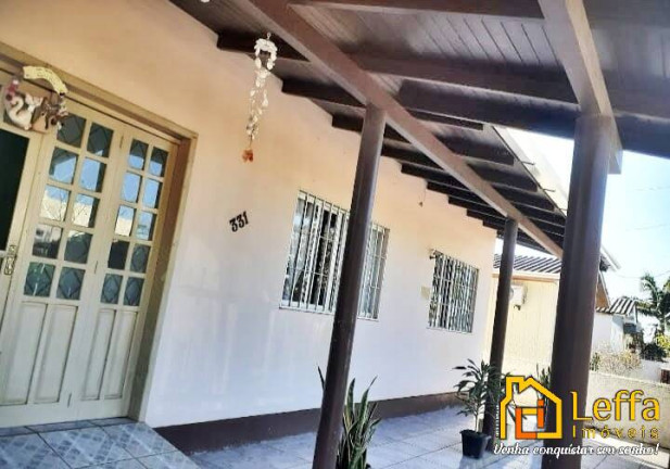 Imagem Casa com 3 Quartos à Venda, 446 m² em Faxinal - Torres