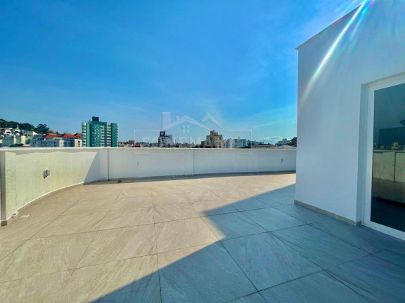 Imagem Cobertura com 4 Quartos à Venda, 221 m² em Coqueiros - Florianópolis