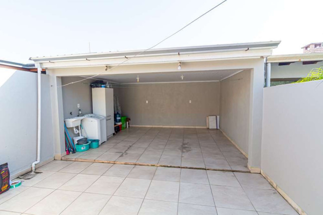Imagem Casa com 2 Quartos à Venda, em São José - Canoas Imagem Casa com 2 Quartos à Venda, em São José - Canoas