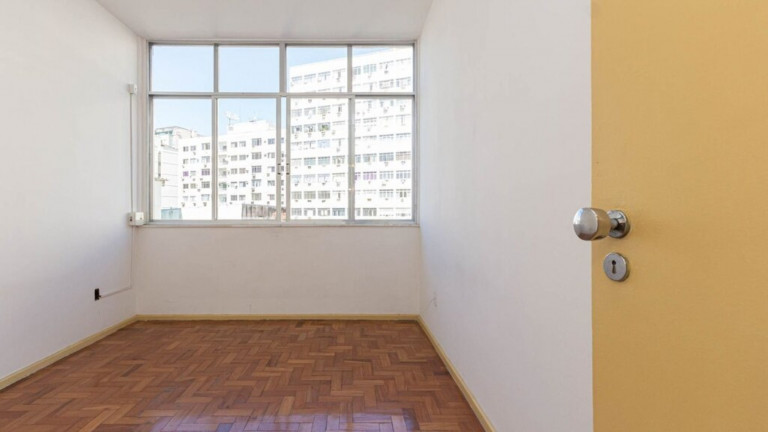 Imagem Imóvel com 1 Quarto à Venda, 40 m² em Catete - Rio De Janeiro Imagem Imóvel com 1 Quarto à Venda, 40 m² em Catete - Rio De Janeiro
