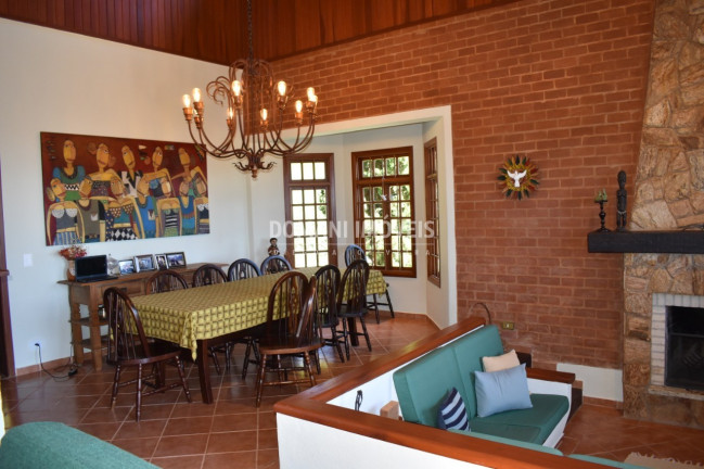 Imagem Casa com 4 Quartos à Venda, 195 m² em Região Do Parque Pedra Do Baú - Campos Do Jordão Imagem Casa com 4 Quartos à Venda, 195 m² em Região Do Parque Pedra Do Baú - Campos Do Jordão