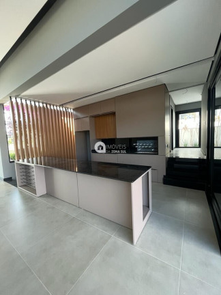 Imagem Casa com 4 Quartos à Venda, 300 m² Imagem Casa com 4 Quartos à Venda, 300 m²
