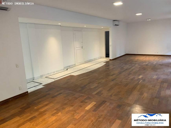Imagem Imóvel com 3 Quartos à Venda, 222 m² em Moema - São Paulo Imagem Imóvel com 3 Quartos à Venda, 222 m² em Moema - São Paulo