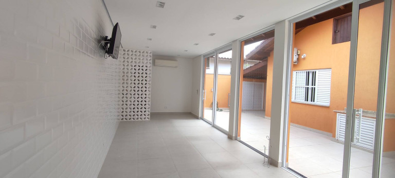 Imagem Casa com 3 Quartos à Venda, 300 m² em Florida - Peruíbe Imagem Casa com 3 Quartos à Venda, 300 m² em Florida - Peruíbe