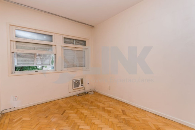 Imagem Apartamento com 3 Quartos à Venda, 142 m² em Moinhos De Vento - Porto Alegre Imagem Apartamento com 3 Quartos à Venda, 142 m² em Moinhos De Vento - Porto Alegre
