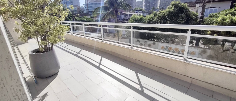 Imagem Sobrado com 7 Quartos à Venda, 400 m² em Enseada - Guarujá