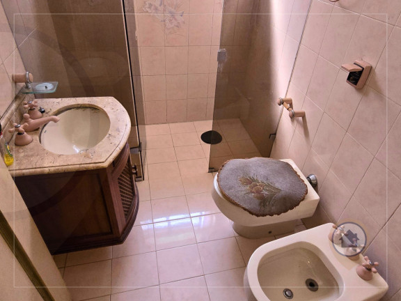 Imagem Casa com 4 Quartos à Venda, 300 m² em Vila Rosália - Guarulhos Imagem Casa com 4 Quartos à Venda, 300 m² em Vila Rosália - Guarulhos