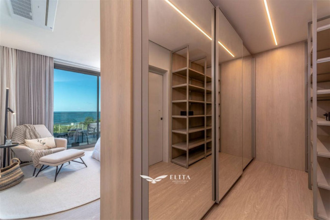Imagem Casa com 5 Quartos à Venda, 458 m² em Praia Do Estaleiro - Balneário Camboriú Imagem Casa com 5 Quartos à Venda, 458 m² em Praia Do Estaleiro - Balneário Camboriú