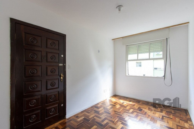 Imagem Apartamento com 3 Quartos à Venda, 50 m² em Cristal - Porto Alegre Imagem Apartamento com 3 Quartos à Venda, 50 m² em Cristal - Porto Alegre