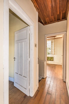 Imagem Casa com 3 Quartos à Venda, 305 m² em Floresta - Porto Alegre Imagem Casa com 3 Quartos à Venda, 305 m² em Floresta - Porto Alegre