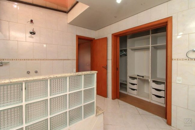 Imagem Casa com 3 Quartos à Venda, 337 m² em Cascata - Porto Alegre Imagem Casa com 3 Quartos à Venda, 337 m² em Cascata - Porto Alegre