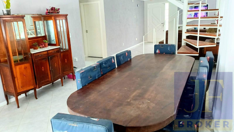 Imagem Casa com 6 Quartos para Temporada, em Canasvieiras - Florianópolis Imagem Casa com 6 Quartos para Temporada, em Canasvieiras - Florianópolis
