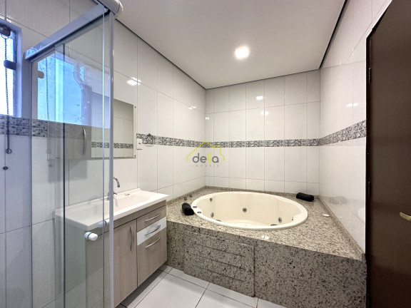 Imagem Casa com 4 Quartos à Venda, 259 m² em Iririú - Joinville Imagem Casa com 4 Quartos à Venda, 259 m² em Iririú - Joinville