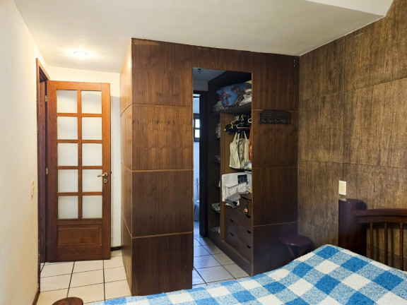 Imagem Casa com 4 Quartos à Venda, em Barra - Salvador Imagem Casa com 4 Quartos à Venda, em Barra - Salvador