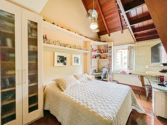 Imagem Casa com 4 Quartos à Venda,  em Chácara Das Pedras - Porto Alegre