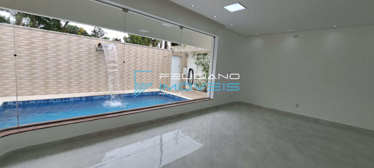 Casa com 3 Quartos à Venda, 194 m² em Canto Do Forte - Praia Grande