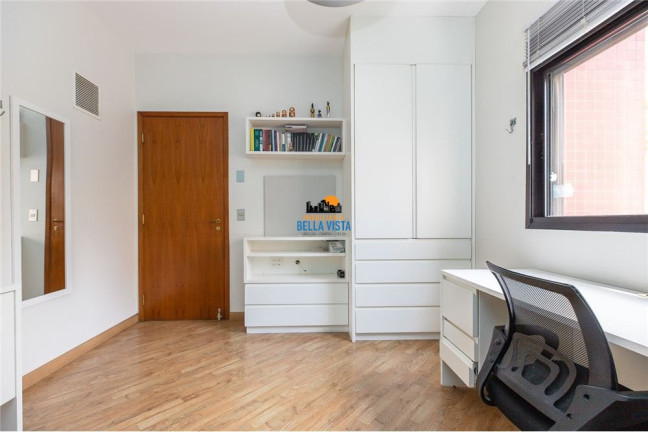 Imagem Apartamento com 3 Quartos à Venda,  em Moema - São Paulo