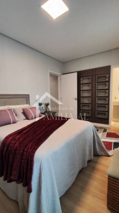 Imagem Casa com 3 Quartos à Venda, 320 m² em América - Joinville