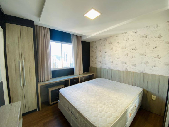 Imagem Cobertura com 4 Quartos para Alugar, 256 m² em Centro - Balneário Camboriú