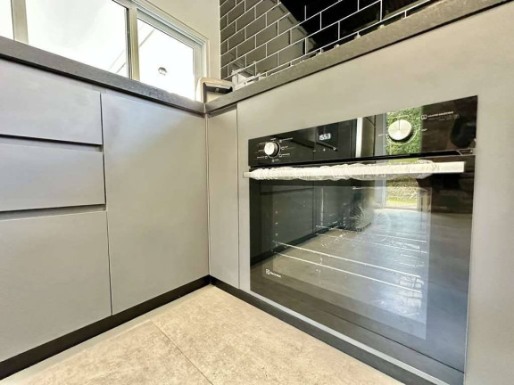 Imagem Casa de Condomínio com 4 Quartos à Venda, em Chácara Dos Lagos - Carapicuíba Imagem Casa de Condomínio com 4 Quartos à Venda, em Chácara Dos Lagos - Carapicuíba