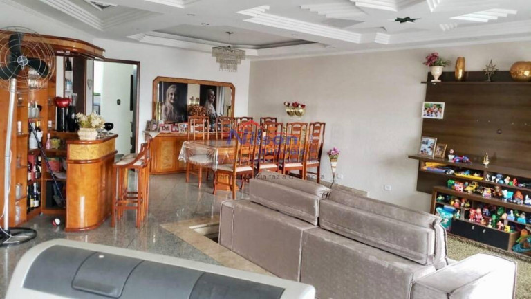 Imagem Casa com 5 Quartos à Venda, 380 m² em Guarulhos Imagem Casa com 5 Quartos à Venda, 380 m² em Guarulhos