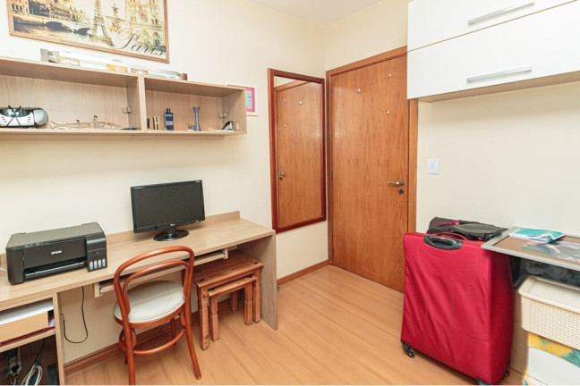 Imagem Imóvel com 3 Quartos à Venda, 81 m² em Passo Da Areia - Porto Alegre Imagem Imóvel com 3 Quartos à Venda, 81 m² em Passo Da Areia - Porto Alegre