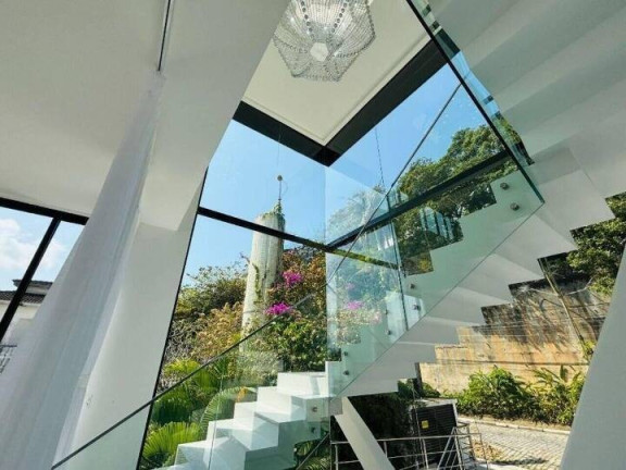 Imagem Casa com 8 Quartos à Venda, em Península - Guarujá Imagem Casa com 8 Quartos à Venda, em Península - Guarujá