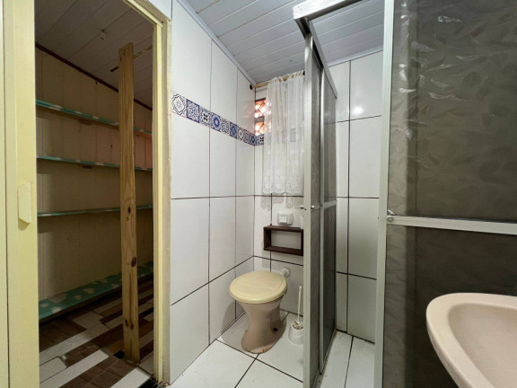 Imagem Casa com 6 Quartos à Venda, 145 m² em Costeira - Balneário Barra Do Sul Imagem Casa com 6 Quartos à Venda, 145 m² em Costeira - Balneário Barra Do Sul