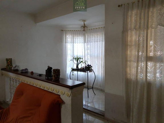 Imagem Casa com 3 Quartos à Venda, 250 m²
