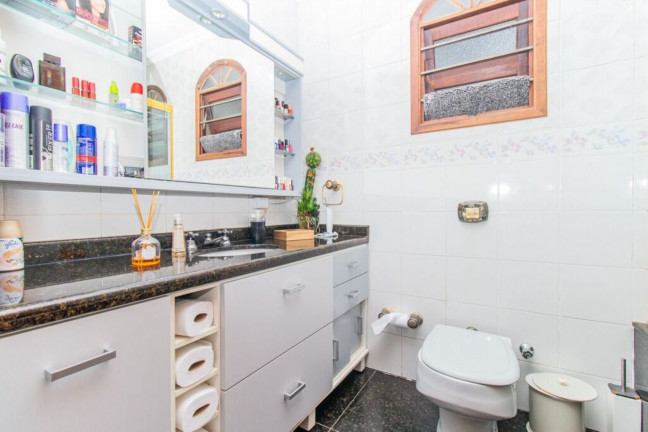 Imagem Imóvel com 4 Quartos à Venda, em Passo Da Areia - Porto Alegre Imagem Imóvel com 4 Quartos à Venda, em Passo Da Areia - Porto Alegre