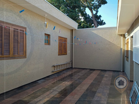 Imagem Casa com 3 Quartos à Venda, 250 m² em Vila Milton - Guarulhos Imagem Casa com 3 Quartos à Venda, 250 m² em Vila Milton - Guarulhos