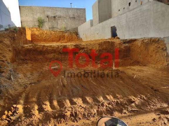 Terreno à Venda, 300 m² em Residencial Bethania - Santana Do Paraíso