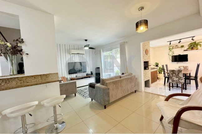 Imóvel com 4 Quartos à Venda,  em Sarandi - Porto Alegre