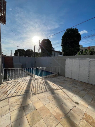 Imagem Casa com 5 Quartos à Venda, 143 m² em Sapiranga - Fortaleza Imagem Casa com 5 Quartos à Venda, 143 m² em Sapiranga - Fortaleza