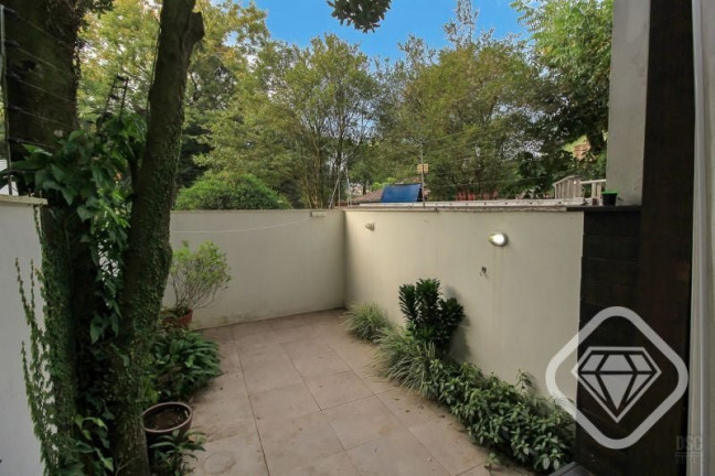Imagem Casa com 3 Quartos à Venda, 178 m² em Ipanema - Porto Alegre Imagem Casa com 3 Quartos à Venda, 178 m² em Ipanema - Porto Alegre
