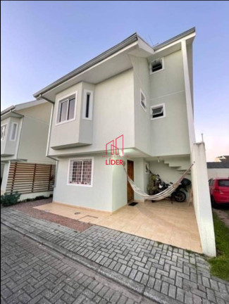 Sobrado com 3 Quartos à Venda, 117 m² em Uberaba - Curitiba