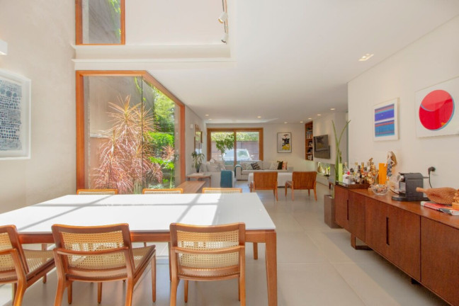 Imagem Casa com 3 Quartos à Venda, 278 m² em Jardim Paulistano - São Paulo Imagem Casa com 3 Quartos à Venda, 278 m² em Jardim Paulistano - São Paulo
