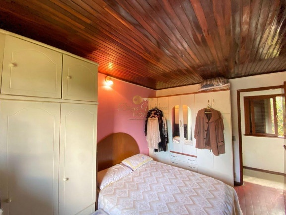 Imagem Casa com 3 Quartos à Venda, 139 m² em Granja Guarani - Teresópolis Imagem Casa com 3 Quartos à Venda, 139 m² em Granja Guarani - Teresópolis