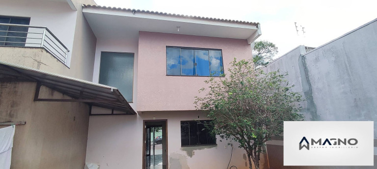 Imagem Casa com 4 Quartos à Venda, 257 m² em Centro - Cascavel