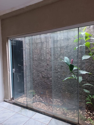 Imagem Casa com 3 Quartos à Venda, 200 m² em Jardim Petrópolis - Goiânia Imagem Casa com 3 Quartos à Venda, 200 m² em Jardim Petrópolis - Goiânia