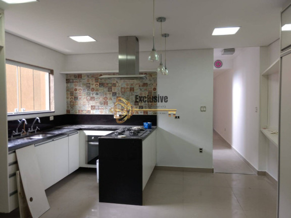 Sobrado com 5 Quartos à Venda, 210 m² em Vila Assunção - Santo André