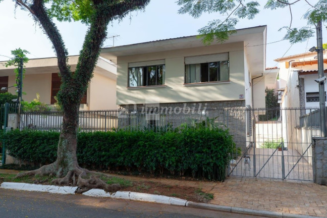 Imagem Casa com 4 Quartos à Venda, 280 m² em Pacaembu - São Paulo Imagem Casa com 4 Quartos à Venda, 280 m² em Pacaembu - São Paulo