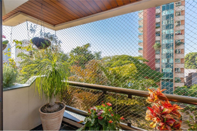 Imagem Imóvel com 3 Quartos à Venda, 200 m² em Moema - São Paulo